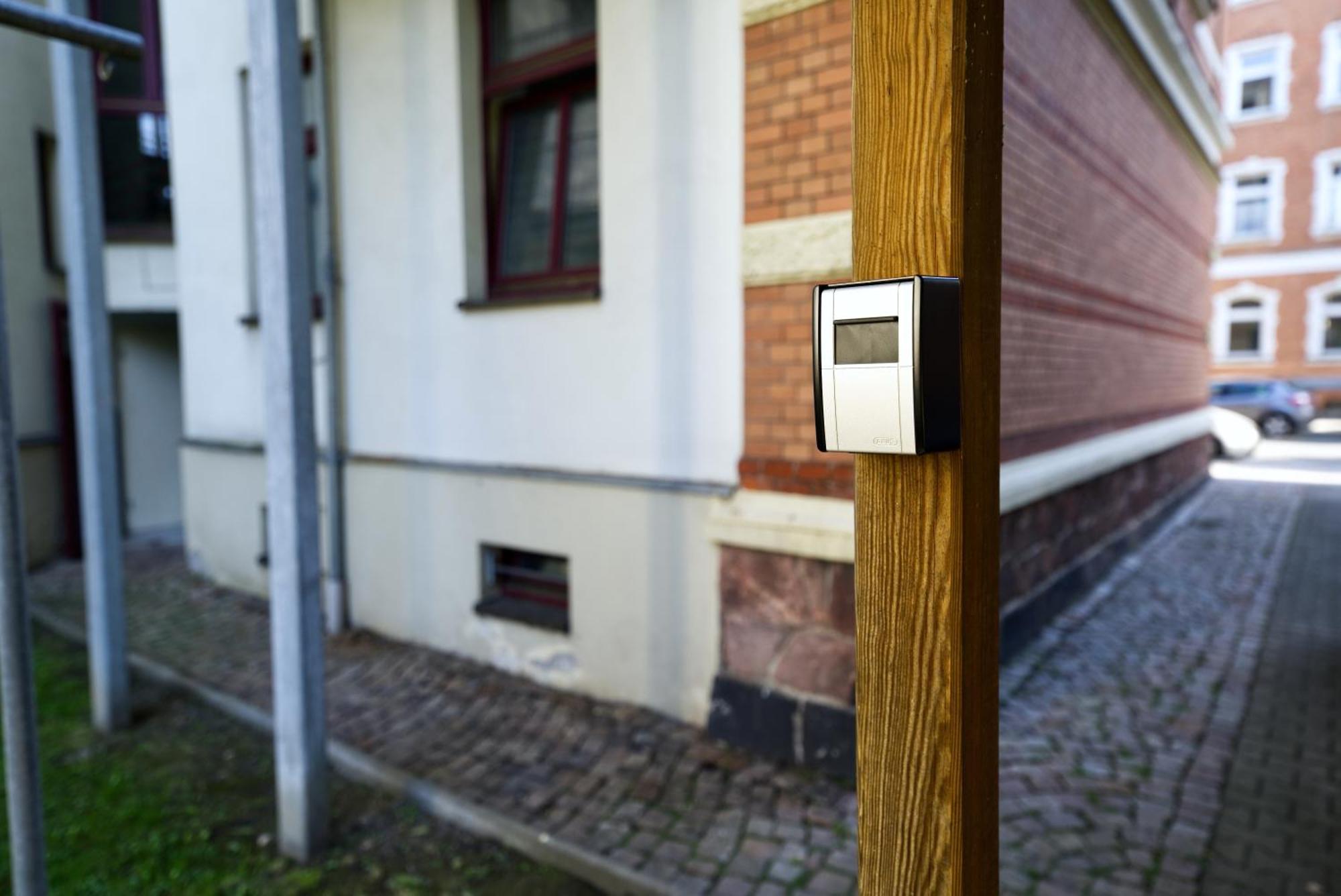 Edler Wohnraum Noble Stadtoase Mit Boxspringbett, Kaffeevollautomat & Parkplatz Zwickau Exteriör bild